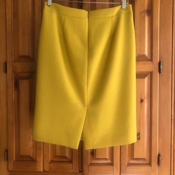 J Crew No 2 wool  pencil skirt. Excellent condition worn twice Wardrobe staple - Picture 8 of 13